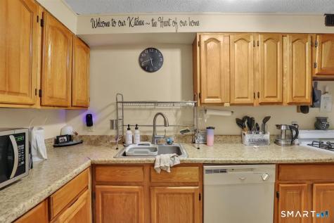 25 Cliffside Drive Manchester CT 06042