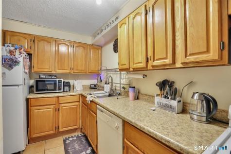 25 Cliffside Drive Manchester CT 06042