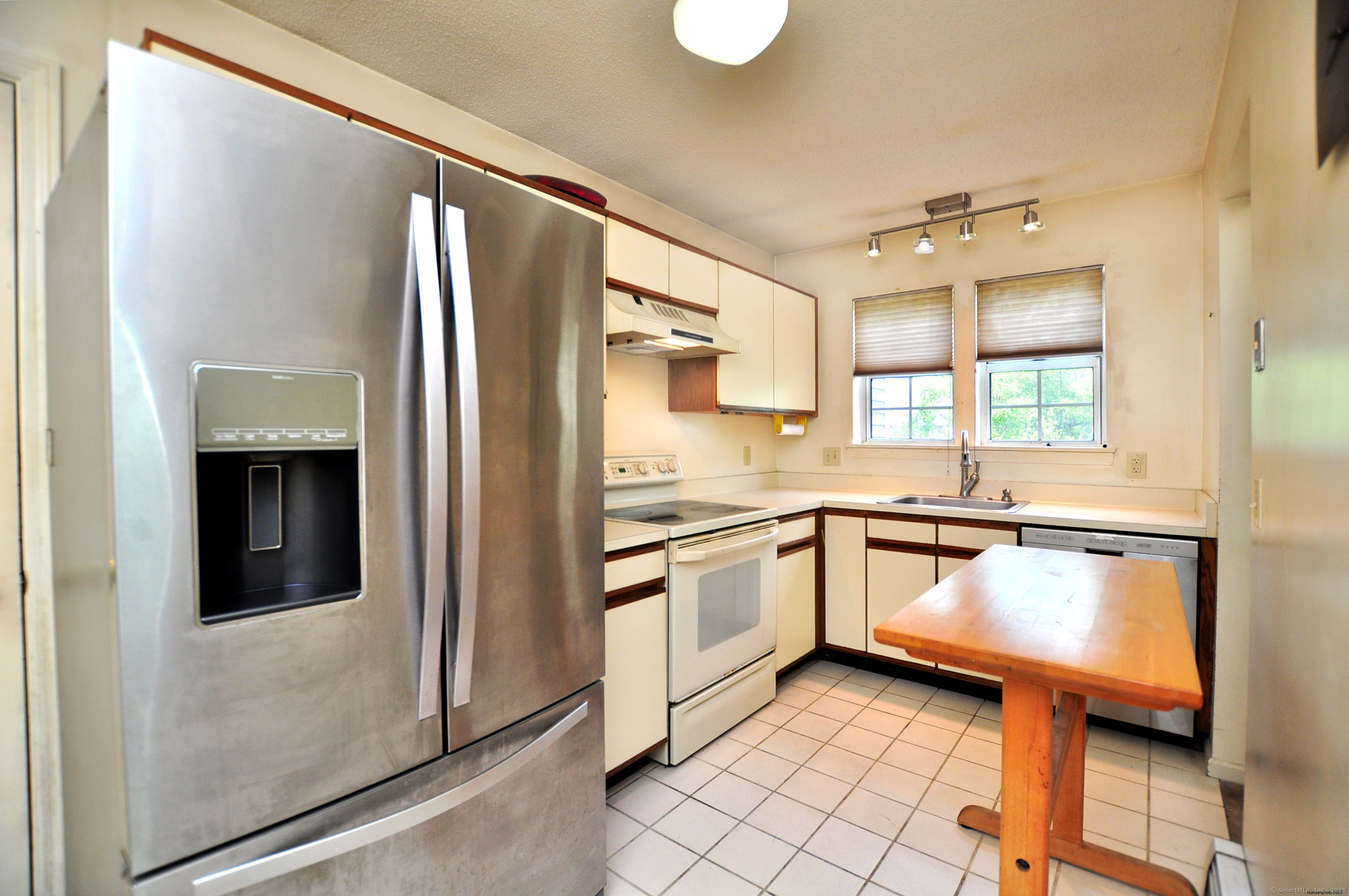 16 Whytewood Lane Granby CT 06035