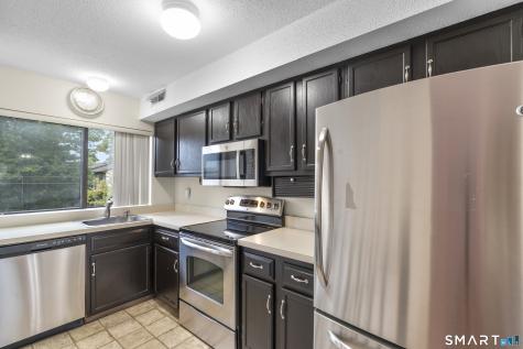 40 Crest Street West Haven CT 06516