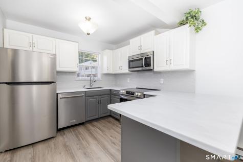 23 Carter Heights Southington CT 06479