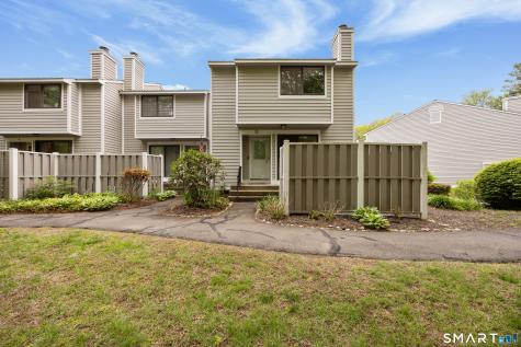 10 Ives Hill Court Cheshire CT 06410