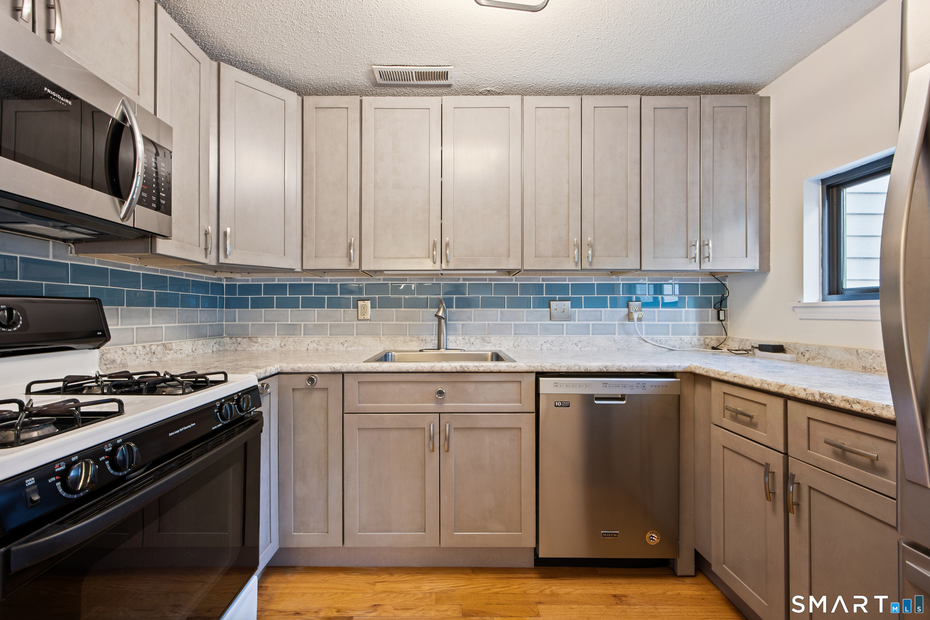10 Ives Hill Court Cheshire CT 06410