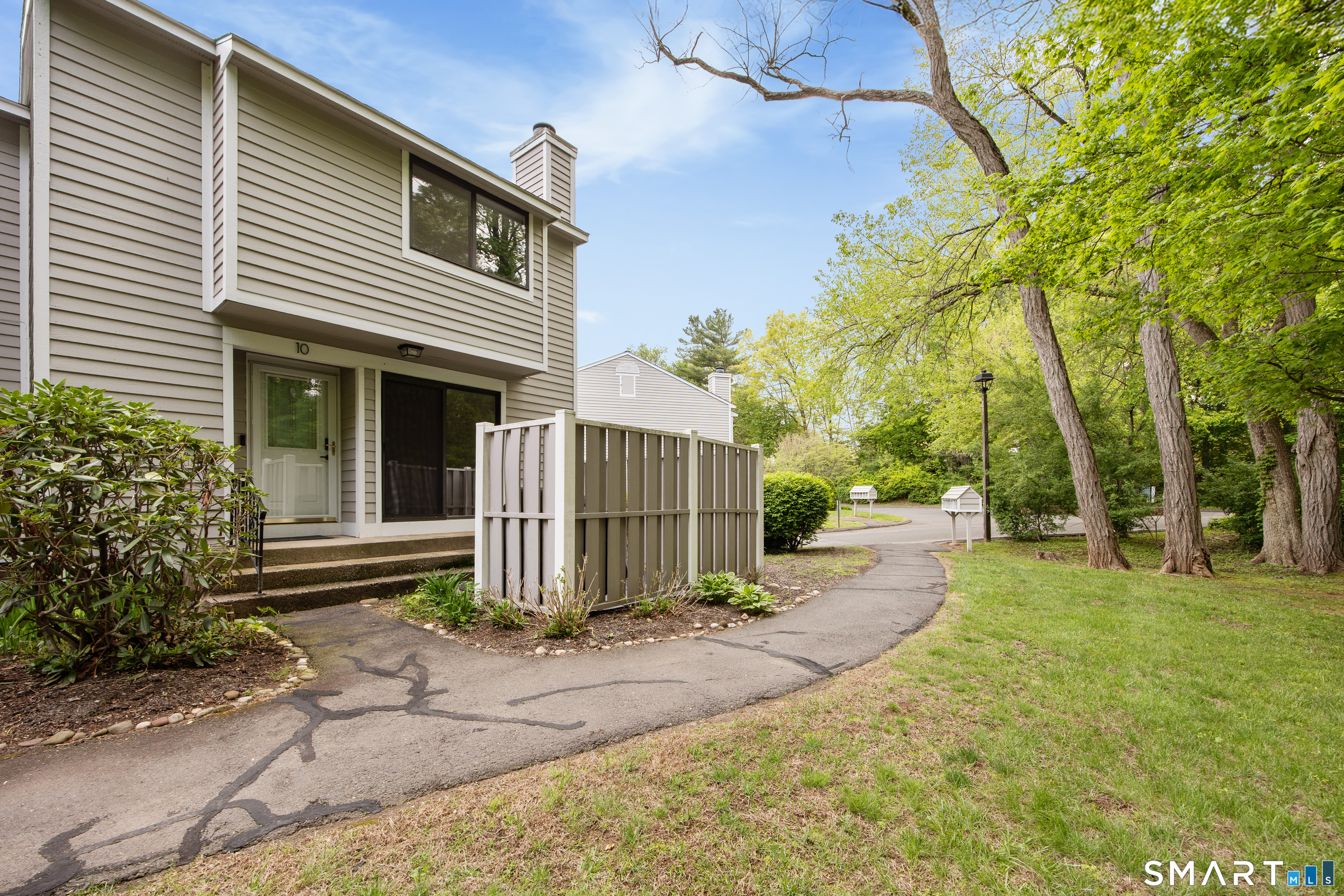 10 Ives Hill Court Cheshire CT 06410
