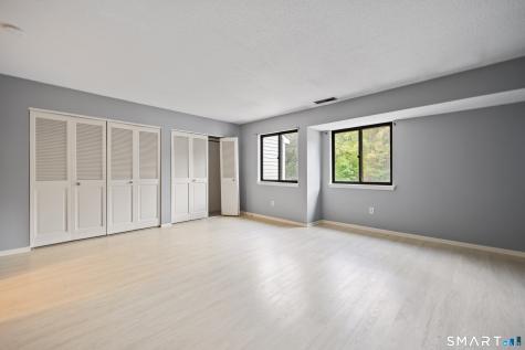 10 Ives Hill Court Cheshire CT 06410