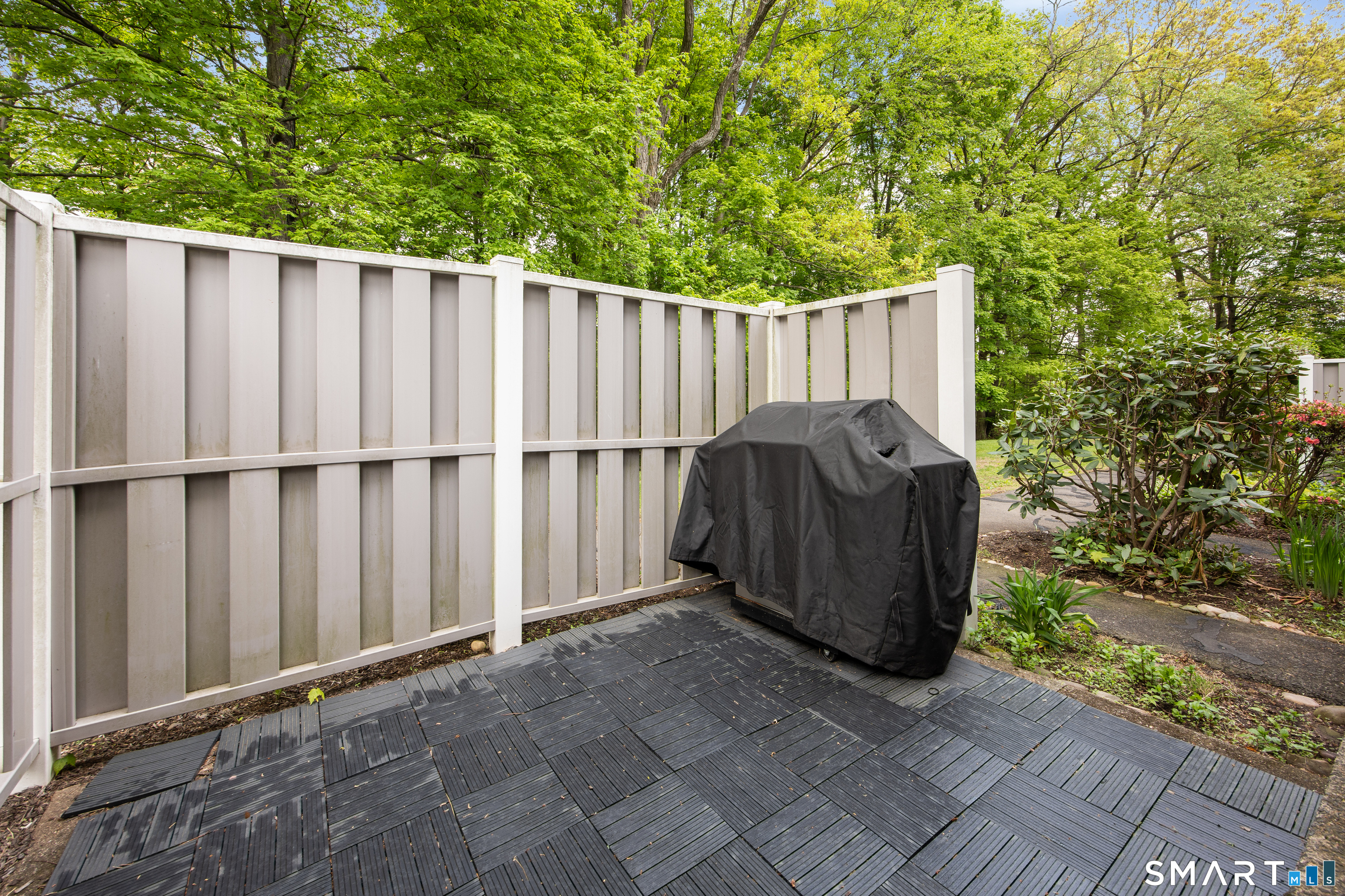 10 Ives Hill Court Cheshire CT 06410