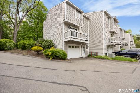 10 Ives Hill Court Cheshire CT 06410
