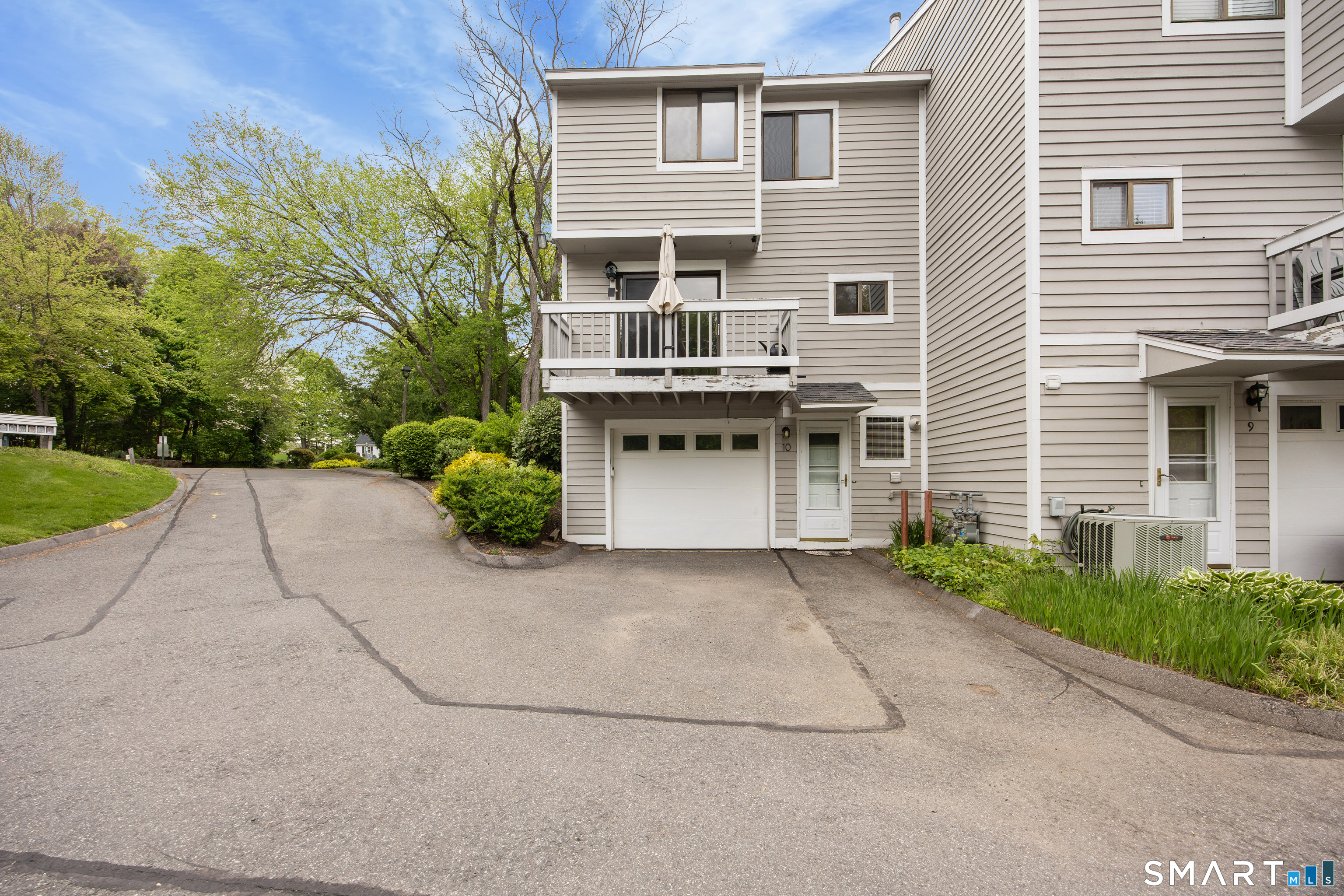 10 Ives Hill Court Cheshire CT 06410