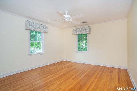 1040 Farmington Avenue West Hartford CT 06107