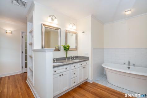 1040 Farmington Avenue West Hartford CT 06107