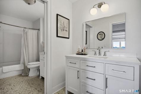 461 Bank Street New London CT 06320