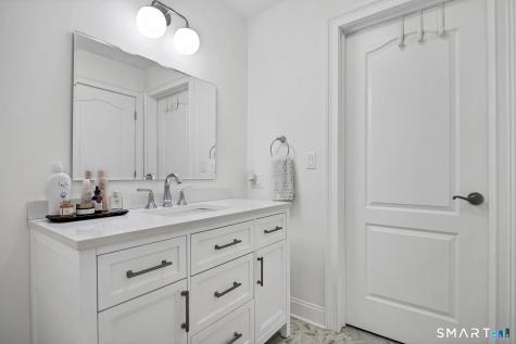 461 Bank Street New London CT 06320