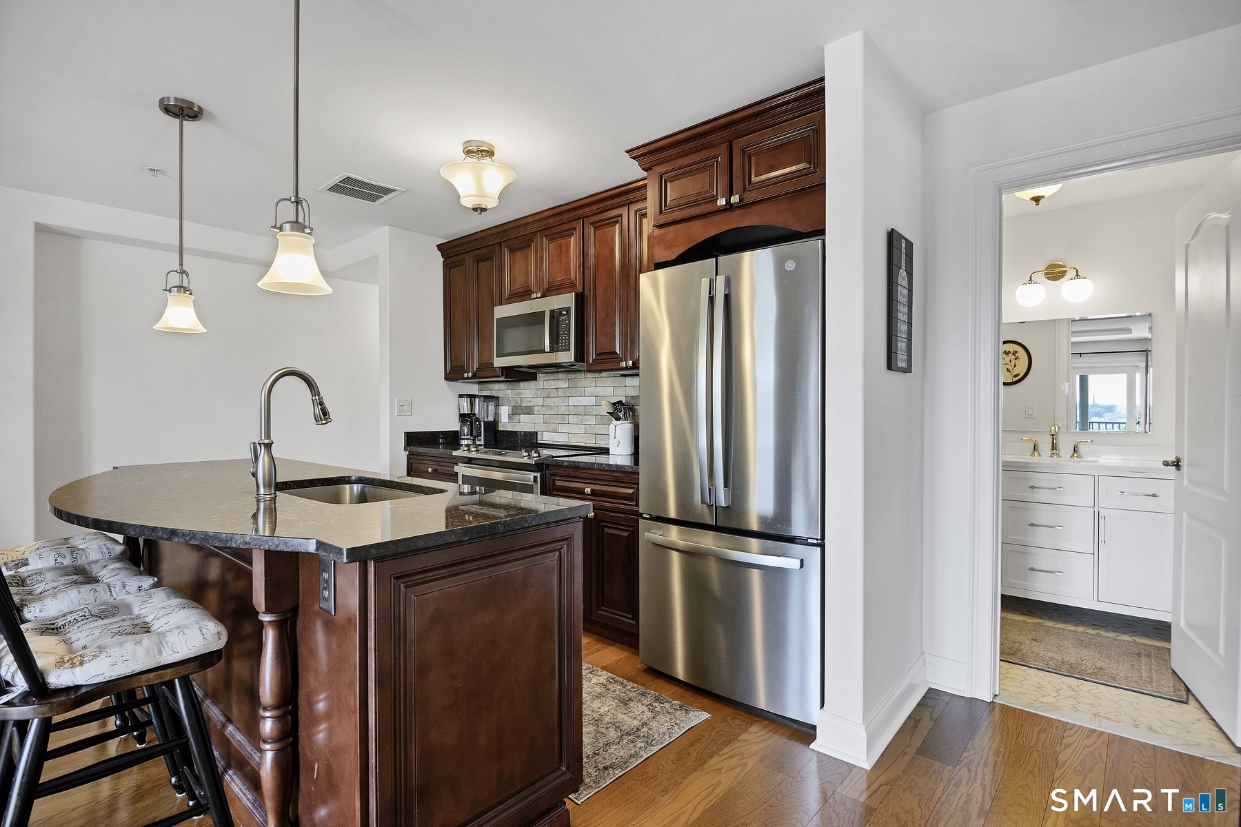461 Bank Street New London CT 06320
