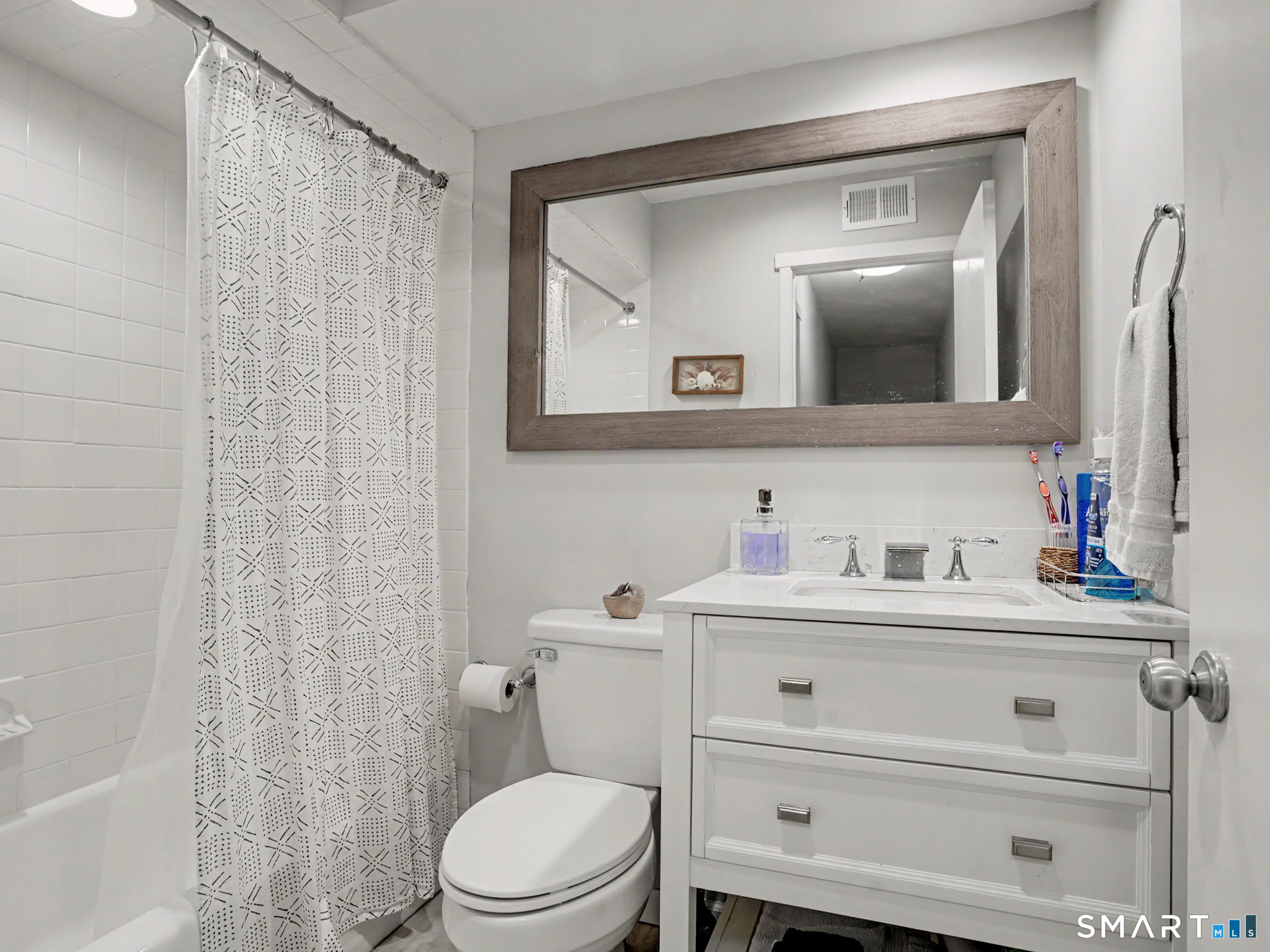 85 Viscount Drive Milford CT 06460