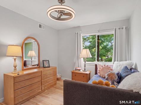 85 Viscount Drive Milford CT 06460