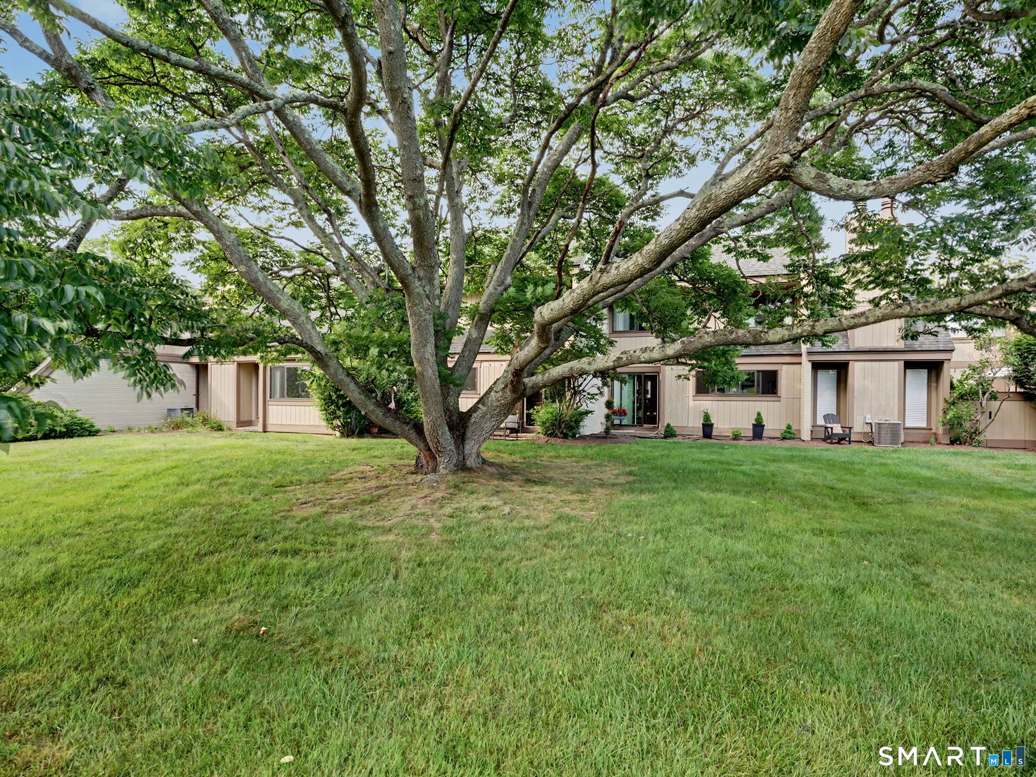 85 Viscount Drive Milford CT 06460