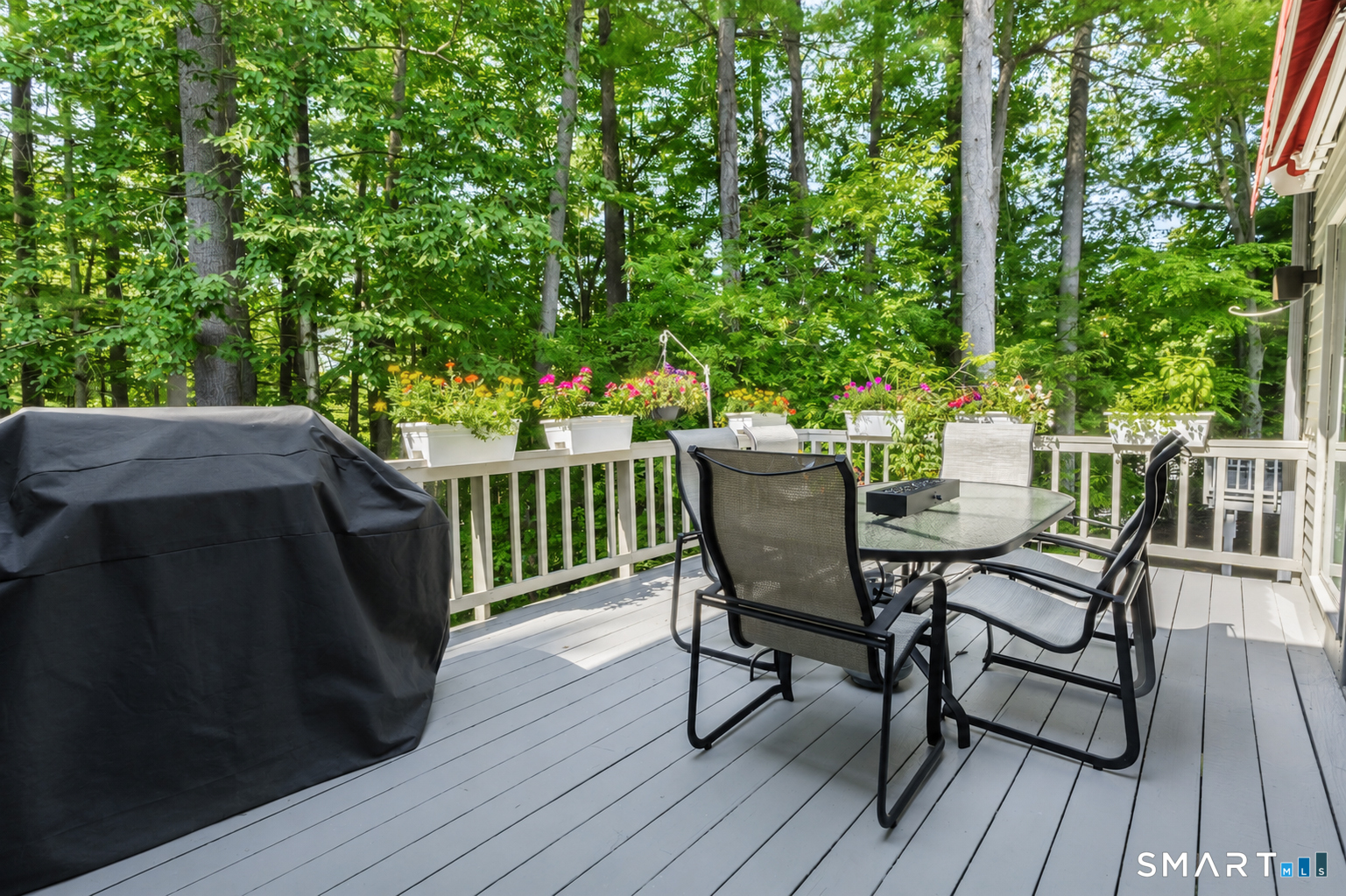 6 Acorn Glen Avon CT 06001
