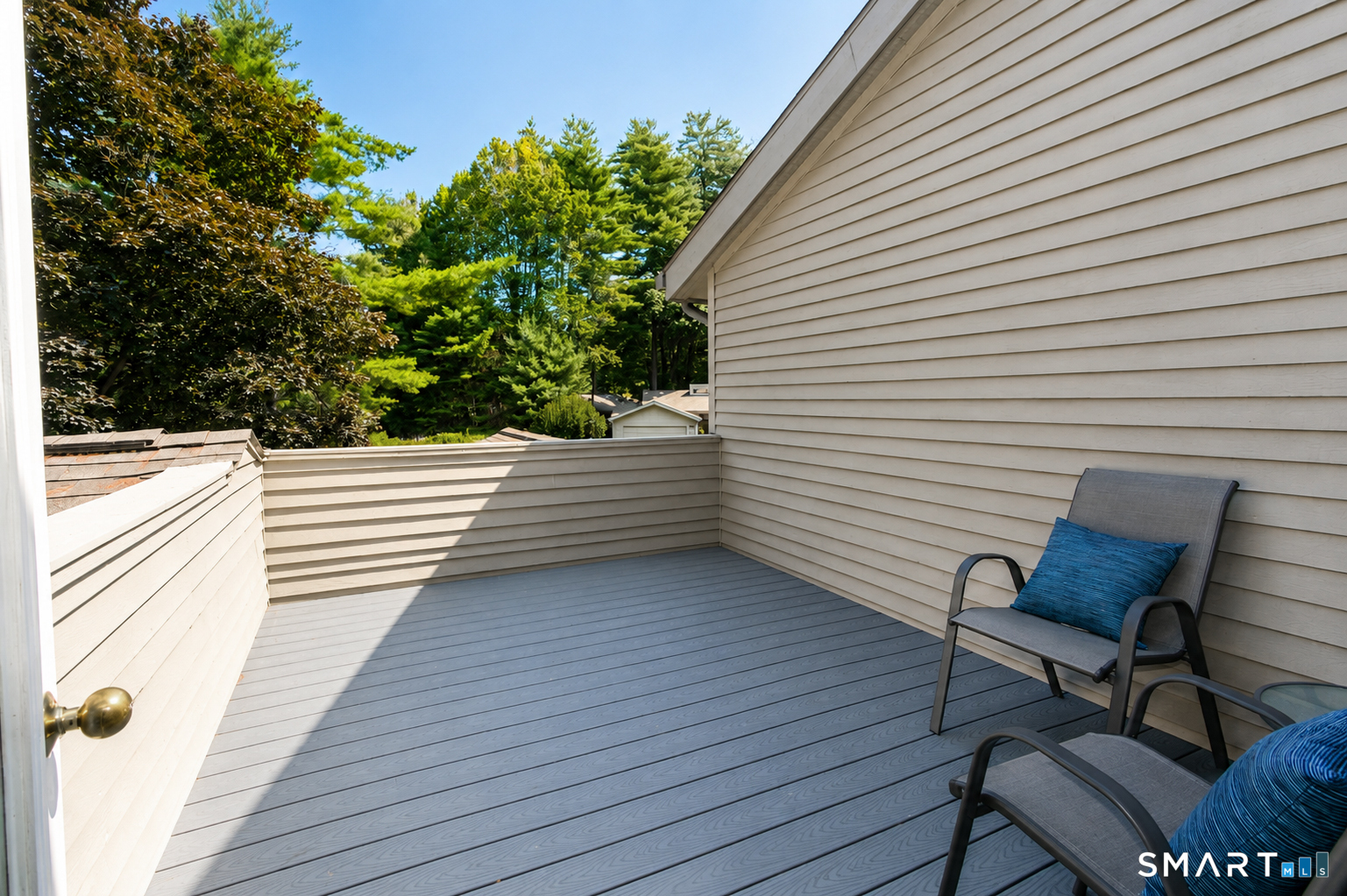 6 Acorn Glen Avon CT 06001