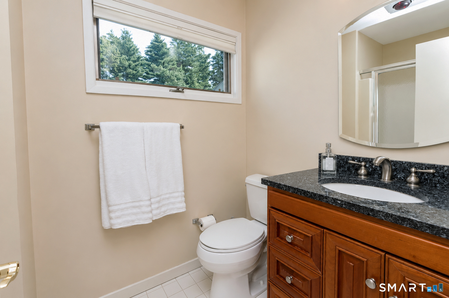 6 Acorn Glen Avon CT 06001