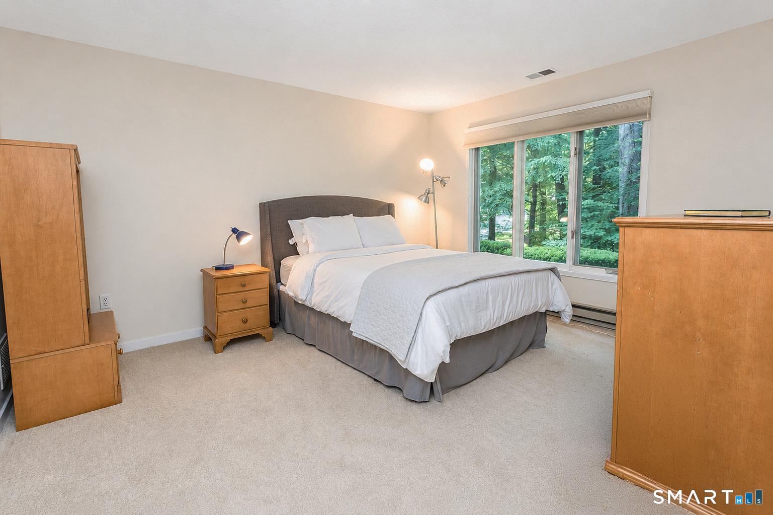 6 Acorn Glen Avon CT 06001