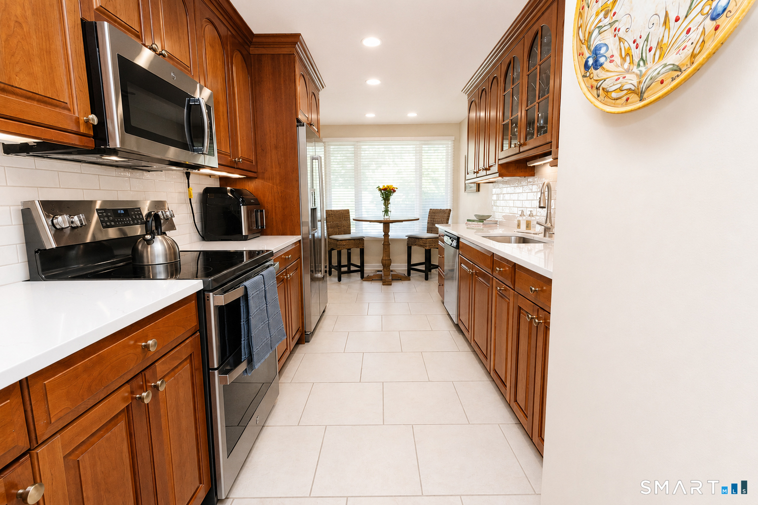 6 Acorn Glen Avon CT 06001