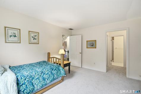 19 Georgetowne N Greenwich CT 06831