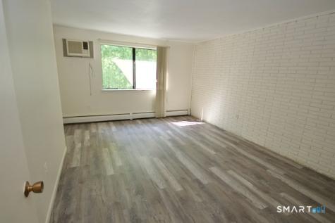 839 Blackstone Village Meriden CT 06450