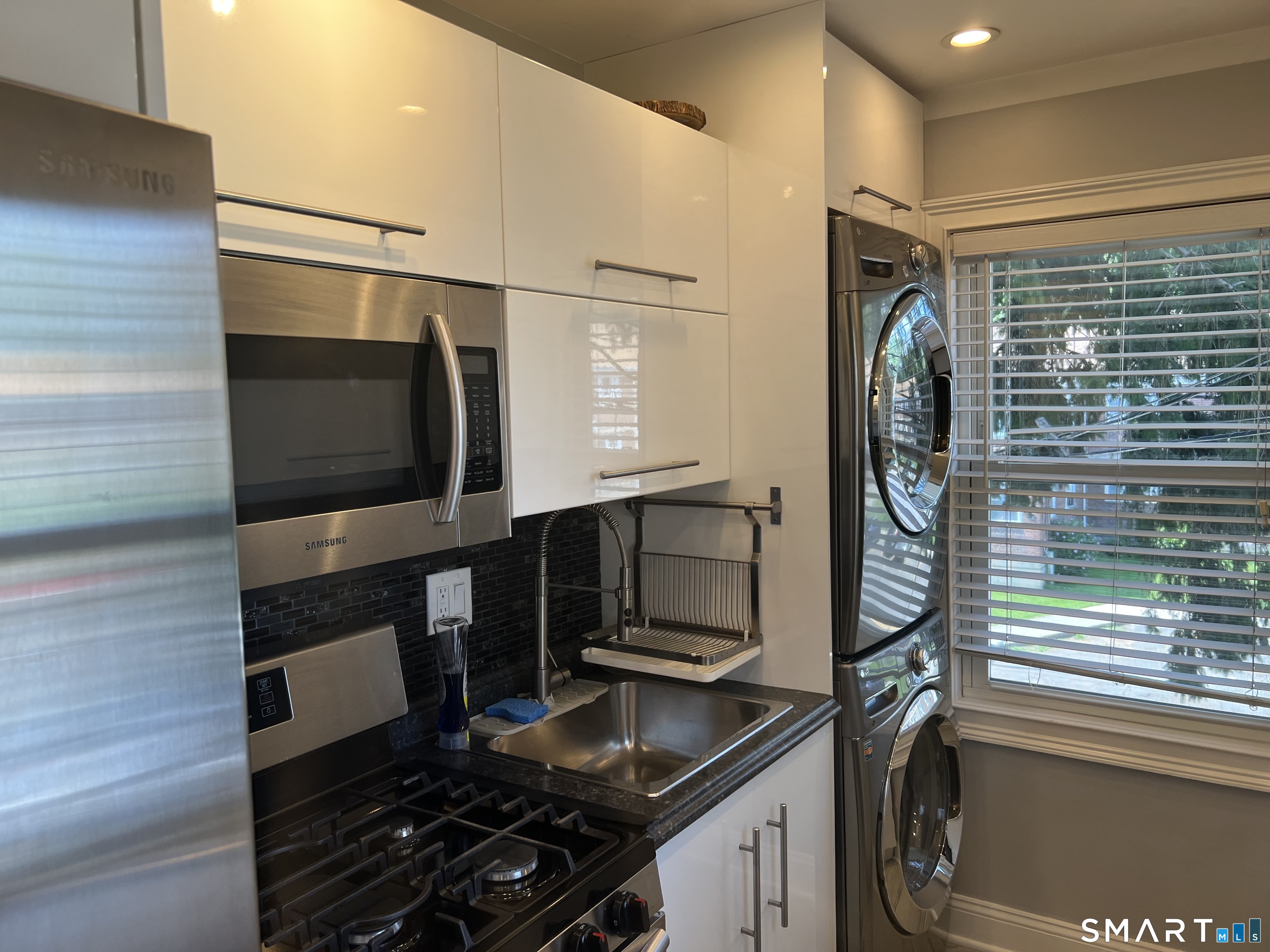 300 Bld #94 North Bishop Avenue Bridgeport CT 06610