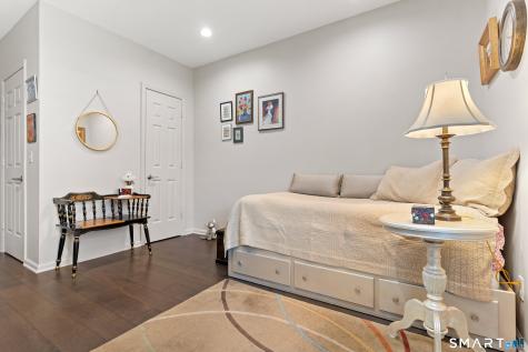 60 Maple Street Branford CT 06405