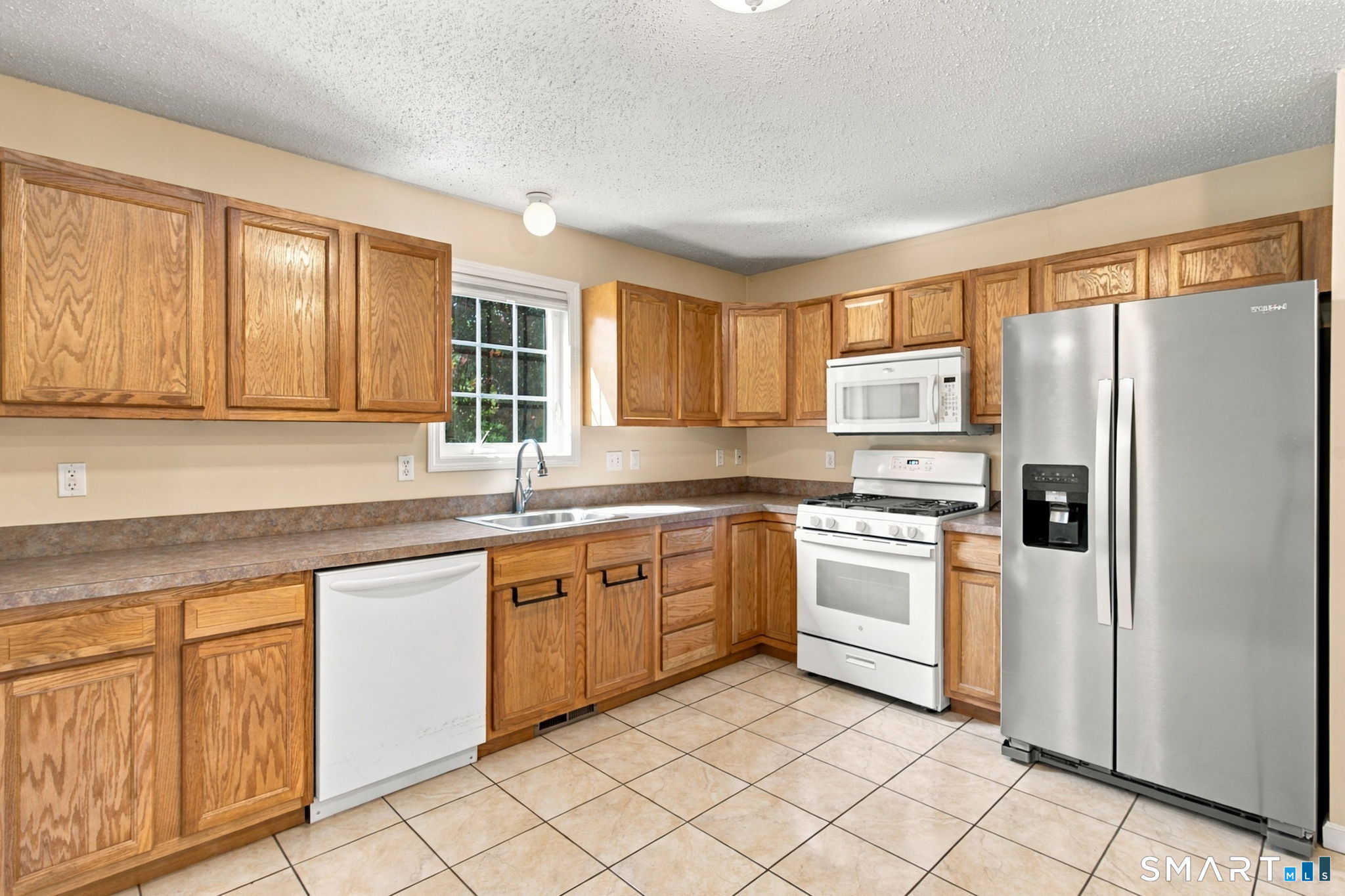 17 Vincent Court East Hartford CT 06108
