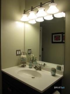 327 Judd Square Wallingford CT 06492