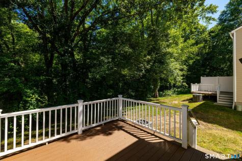 35 Brookside Village Enfield CT 06082