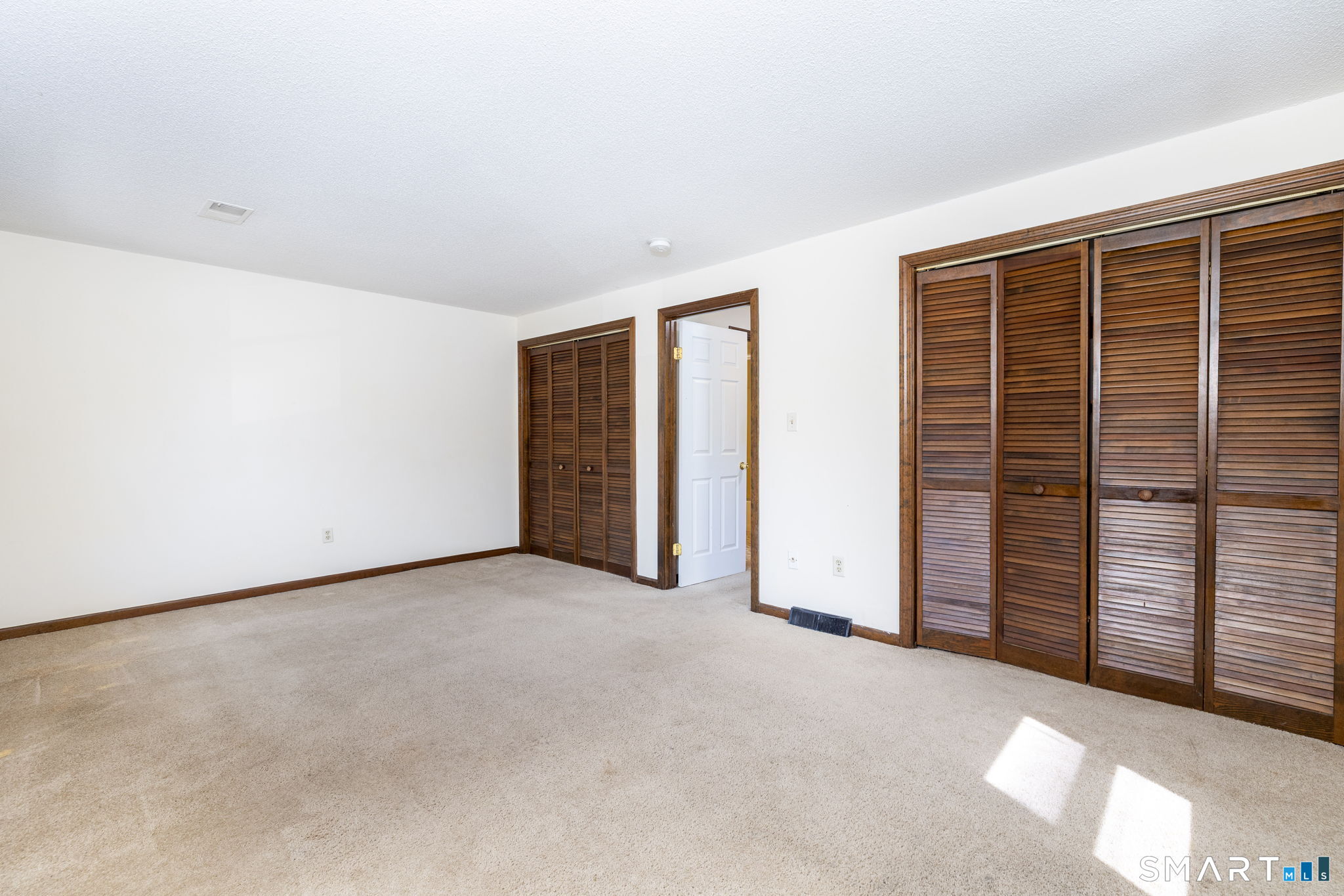 35 Brookside Village Enfield CT 06082