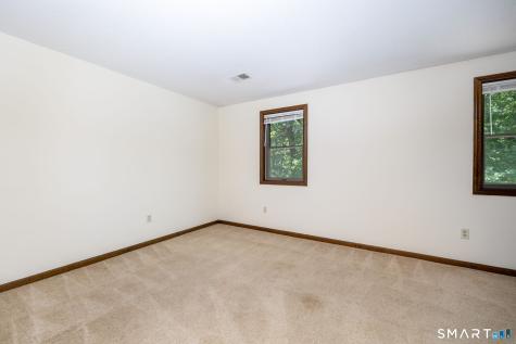 35 Brookside Village Enfield CT 06082