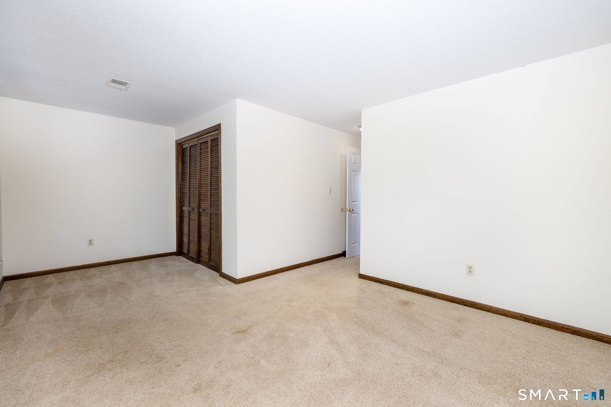 35 Brookside Village Enfield CT 06082