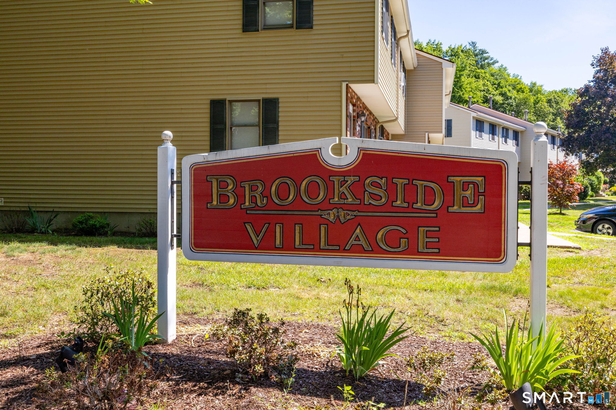 35 Brookside Village Enfield CT 06082