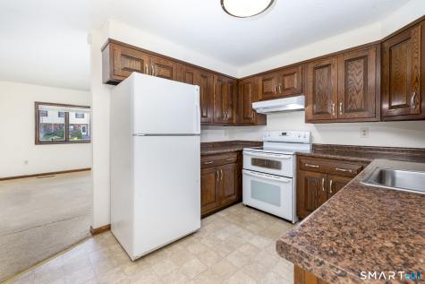 35 Brookside Village Enfield CT 06082