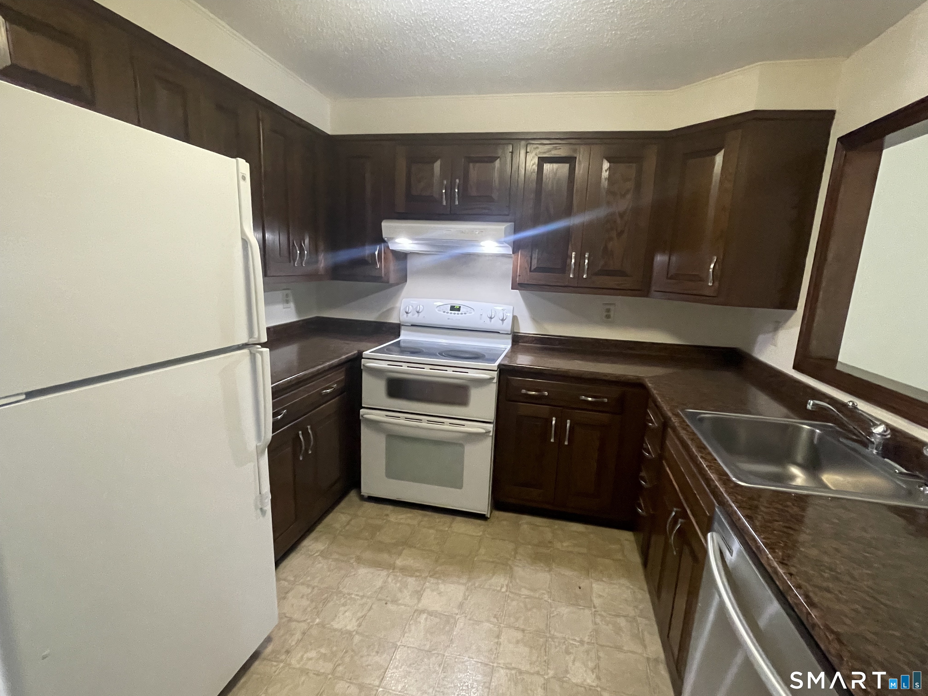 35 Brookside Village Enfield CT 06082
