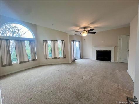 127 Harbour Close New Haven CT 06519