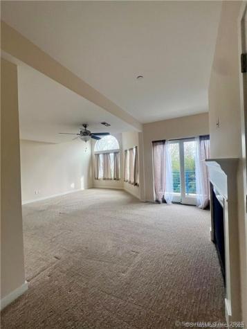 127 Harbour Close New Haven CT 06519