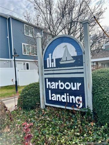 127 Harbour Close New Haven CT 06519