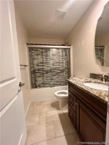127 Harbour Close New Haven CT 06519