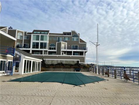 127 Harbour Close New Haven CT 06519