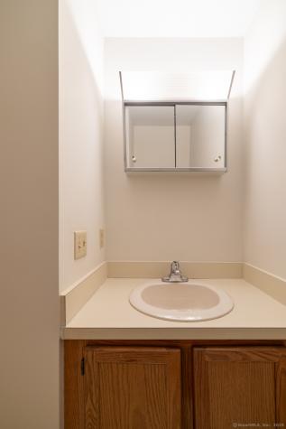 111 Mallane Lane Naugatuck CT 06770