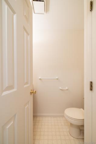 111 Mallane Lane Naugatuck CT 06770