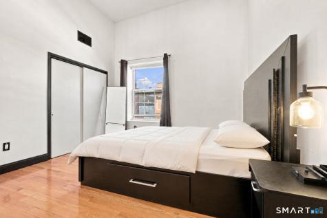 196 Crown Street New Haven CT 06510