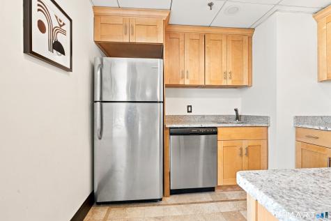 196 Crown Street New Haven CT 06510