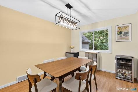 11 River Mead Avon CT 06001