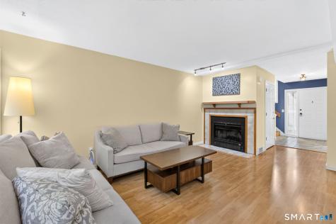 11 River Mead Avon CT 06001