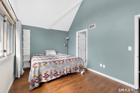 11 River Mead Avon CT 06001